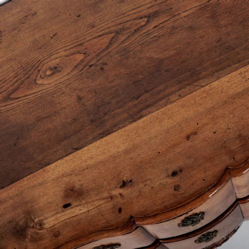 A 19TH CENTURY FRENCH WALNUT COMMODE - ADDITIONAL PHOTO 11
