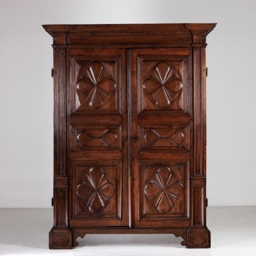 A 17TH CENTURY GENOESE WALNUT CABINET - ADDITIONAL PHOTO 1