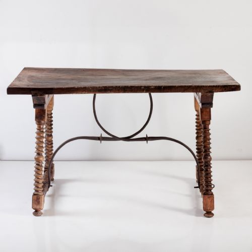 AN 18TH CENTURY SPANISH TABLE - ADDITIONAL PHOTO 2