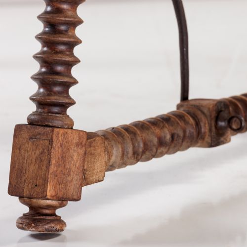 AN 18TH CENTURY SPANISH TABLE - ADDITIONAL PHOTO 8