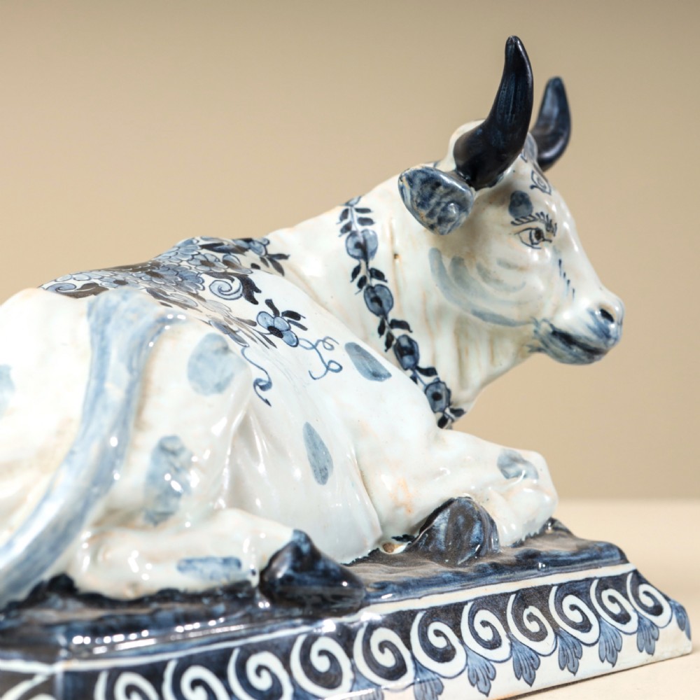 A Pair of 18th Century Delft Cows figurines View III