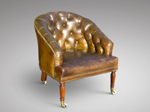 Deep Buttoned Leather Tub Chair