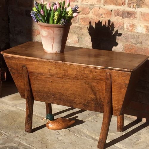 Early 19th Century Elm Dough Bin
