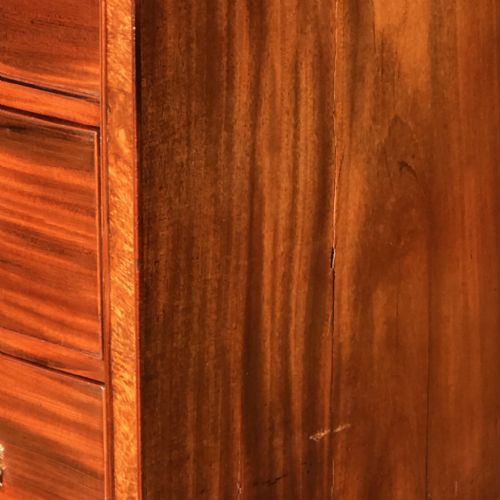 WILLIAM IV BOW FRONT MAHOGANY BURR OAK CHEST OF DRAWERS - ADDITIONAL PHOTO 3