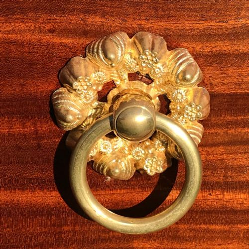WILLIAM IV BOW FRONT MAHOGANY BURR OAK CHEST OF DRAWERS - ADDITIONAL PHOTO 6