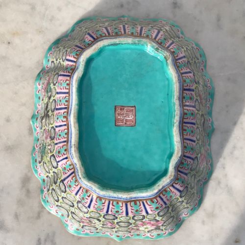 QING DYNASTY CHINESE LOBBED RECTANGULAR BOWL - ADDITIONAL PHOTO 3