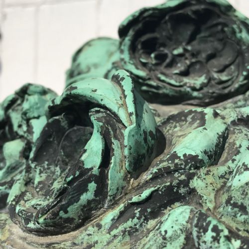 19TH CENTURY BRONZE SCULPTURE OF VASE OF ROSES - ADDITIONAL PHOTO 4