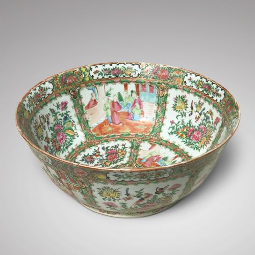 Large 19th Century Cantonese Famille Rose Enamelled Bowl