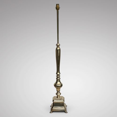 SUPERB ANTIQUE BRASS TABLE LAMP - ADDITIONAL PHOTO 1