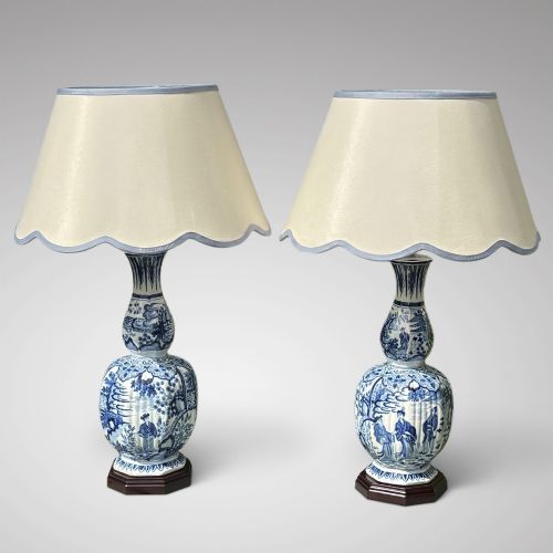 A PAIR OF 19TH CENTURY DELFT BLUE AND WHITE TABLE LAMPS