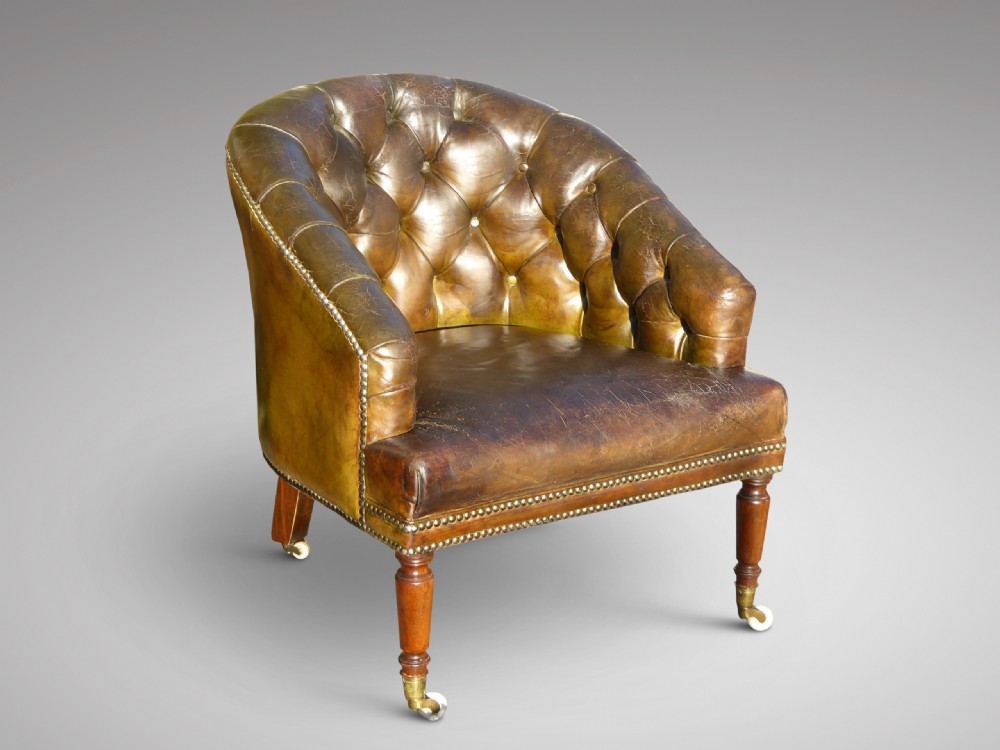 Deep Buttoned Leather Tub Chair