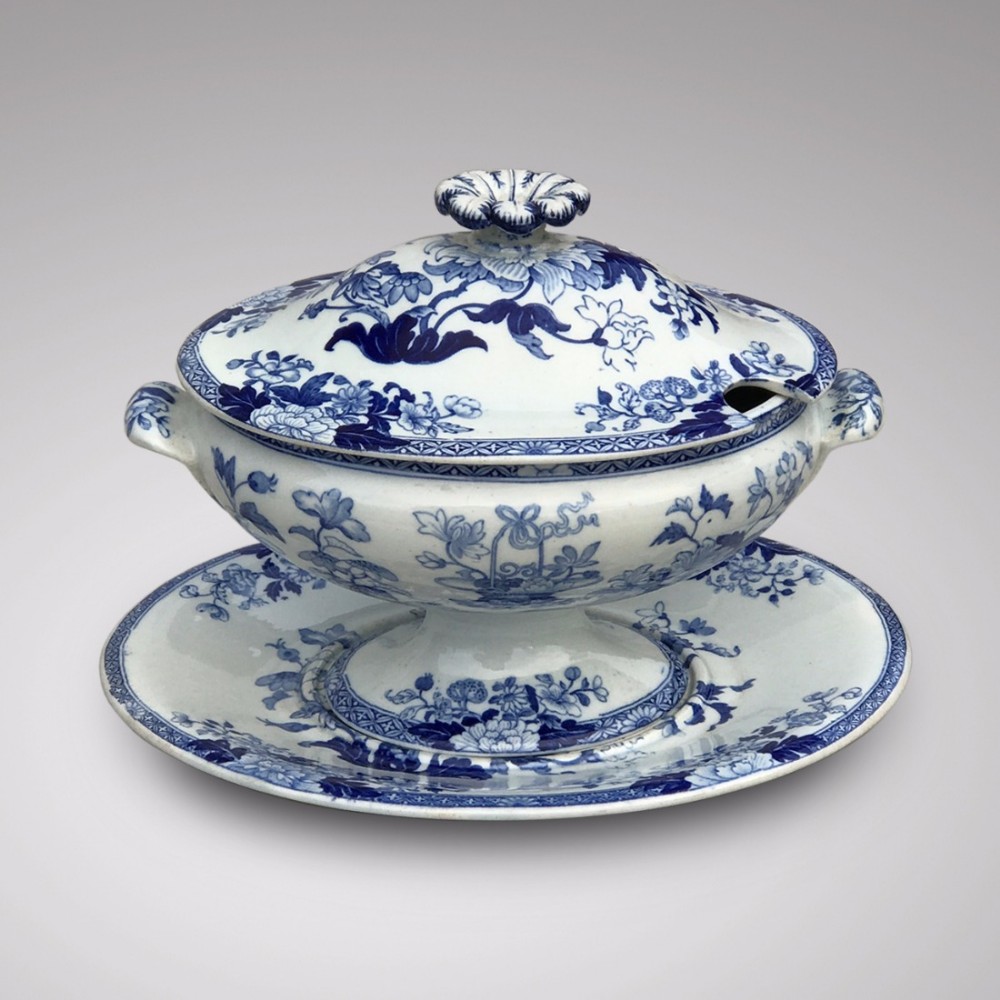19th Century Wedgwood Sauce Tureen and Stand