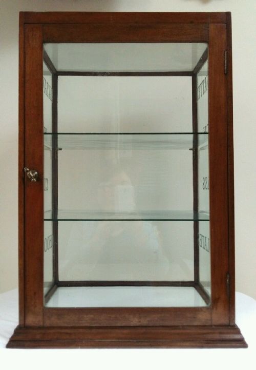 fig 1. MAZAWATTEE CHOCOLATES Counter Top Display Cabinet