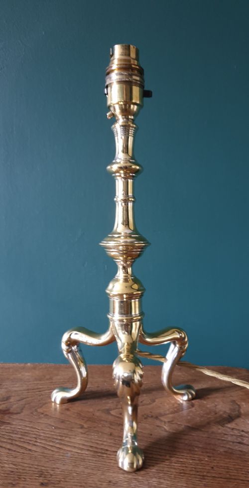 High Quality Victorian Cast Brass Pullman Table Lamp with Registration Mark, Rewired and Pat Tested