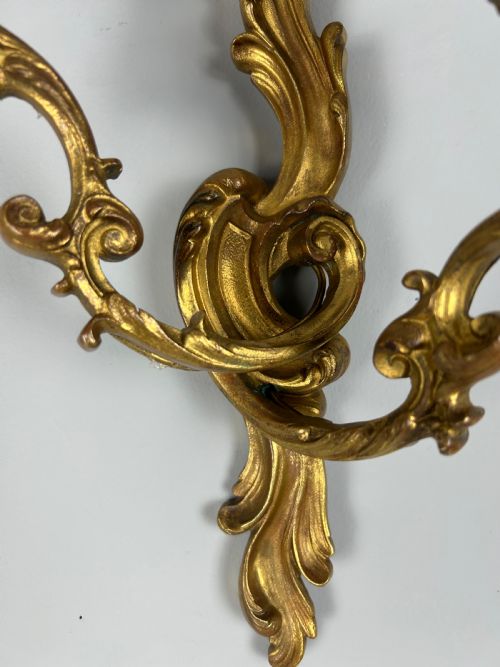 FRENCH PAIR OF GILDED BRONZE ANTIQUE WALL LIGHTS - ADDITIONAL PHOTO 2