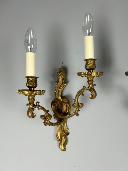 FRENCH PAIR OF GILDED BRONZE ANTIQUE WALL LIGHTS - ADDITIONAL PHOTO 8