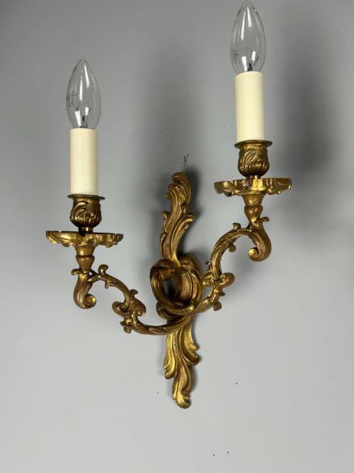 FRENCH PAIR OF GILDED BRONZE ANTIQUE WALL LIGHTS - ADDITIONAL PHOTO 9