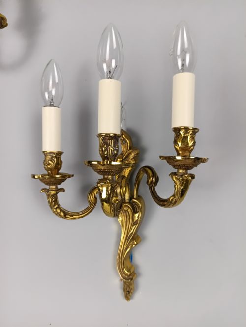 PAIR OF ANTIQUE FRENCH GILDED BRASS ROCOCO TRIPLE ARM WALL SCONCES LIGHTS REWIRED - ADDITIONAL PHOTO 1