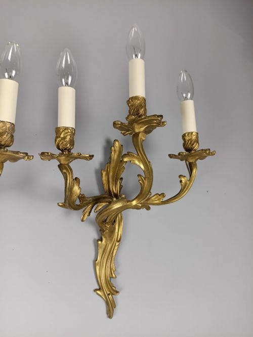 PAIR OF ANTIQUE FRENCH GILDED BRONZE ROCOCO TRIPLE ARM WALL SCONCES LIGHTS REWIRED - ADDITIONAL PHOTO 5