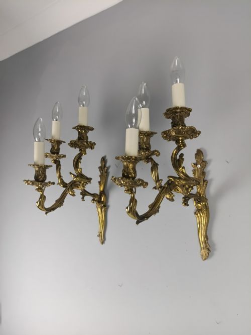 PAIR OF ANTIQUE FRENCH GILDED BRONZE ROCOCO TRIPLE ARM WALL SCONCES LIGHTS REWIRED