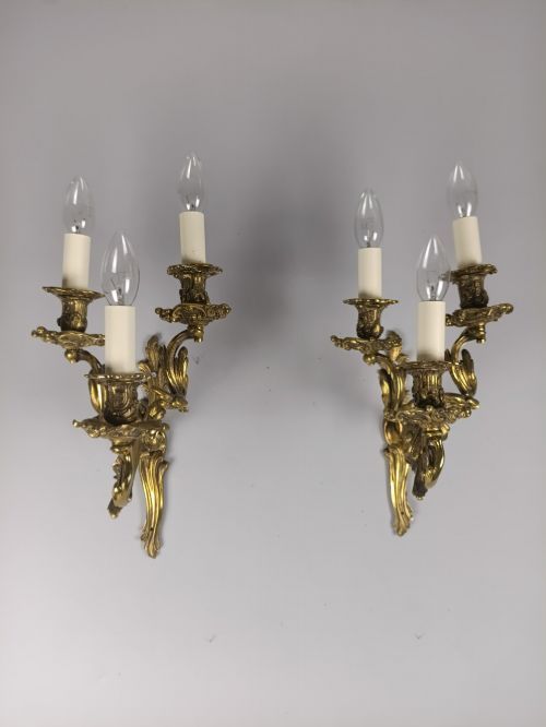 PAIR OF ANTIQUE FRENCH GILDED BRONZE ROCOCO TRIPLE ARM WALL SCONCES LIGHTS REWIRED - ADDITIONAL PHOTO 6