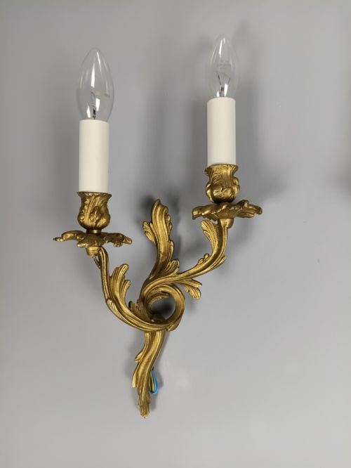 FRENCH PAIR OF SMALL GILDED TWIN ARM ANTIQUE WALL LIGHTS - ADDITIONAL PHOTO 3