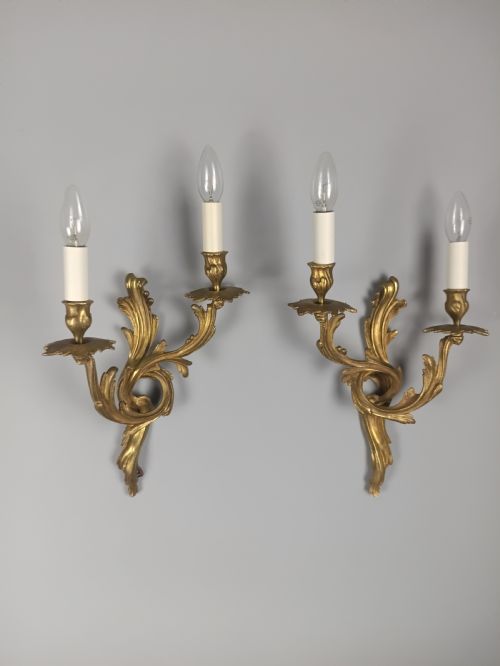 FRENCH PAIR OF GILDED BRONZE ANTIQUE WALL LIGHTS - ADDITIONAL PHOTO 2