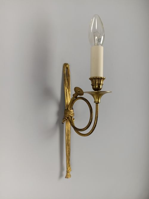 SINGLE FRENCH ANTIQUE SINGLE ARM LOUIS XVI GILDED BRASS WALL LIGHT - ADDITIONAL PHOTO 1