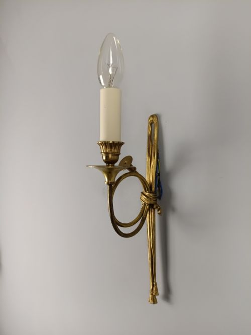 SINGLE FRENCH ANTIQUE SINGLE ARM LOUIS XVI GILDED BRASS WALL LIGHT - ADDITIONAL PHOTO 5