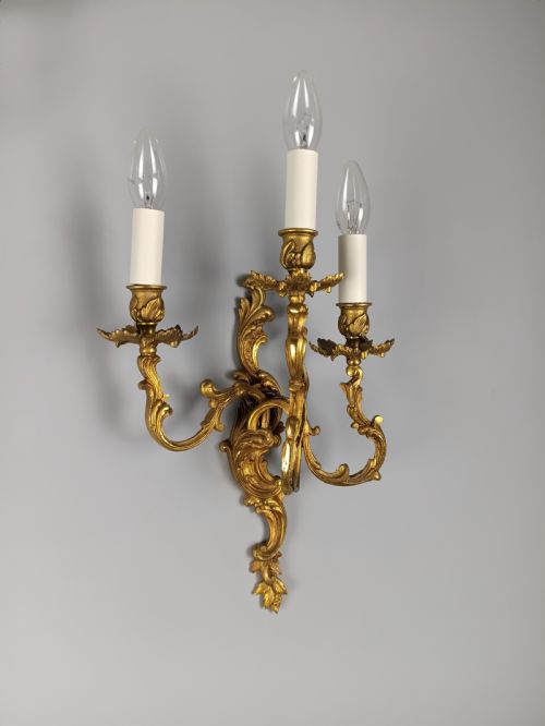 PAIR OF LARGE FRENCH ANTIQUE TRIPLE ARM GILDED BRONZE GILDED BRONZE WALL LIGHTS - ADDITIONAL PHOTO 3