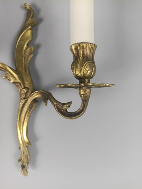 SINGLE FRENCH ANTIQUE GILT BRASS TWIN ARM WALL LIGHT - ADDITIONAL PHOTO 1