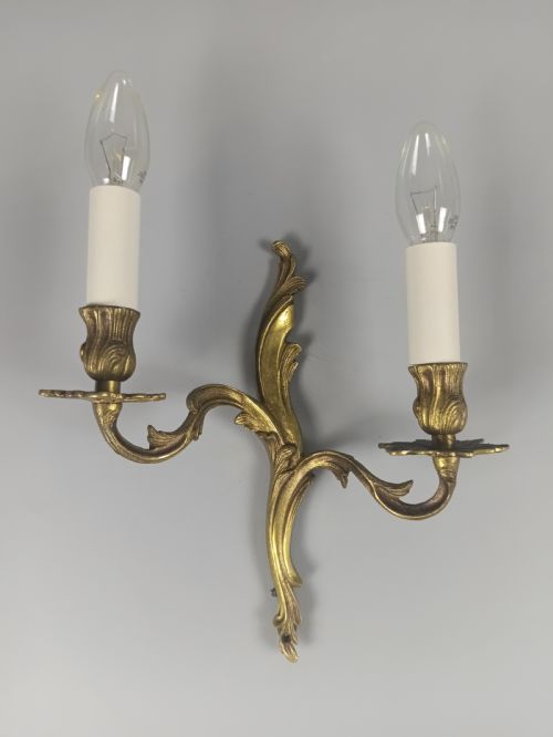 SINGLE FRENCH ANTIQUE GILT BRASS TWIN ARM WALL LIGHT - ADDITIONAL PHOTO 5