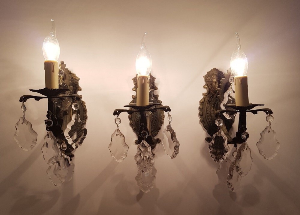 Set of 3 c1910 Brass Single Arm Classical Face Wall Lights 