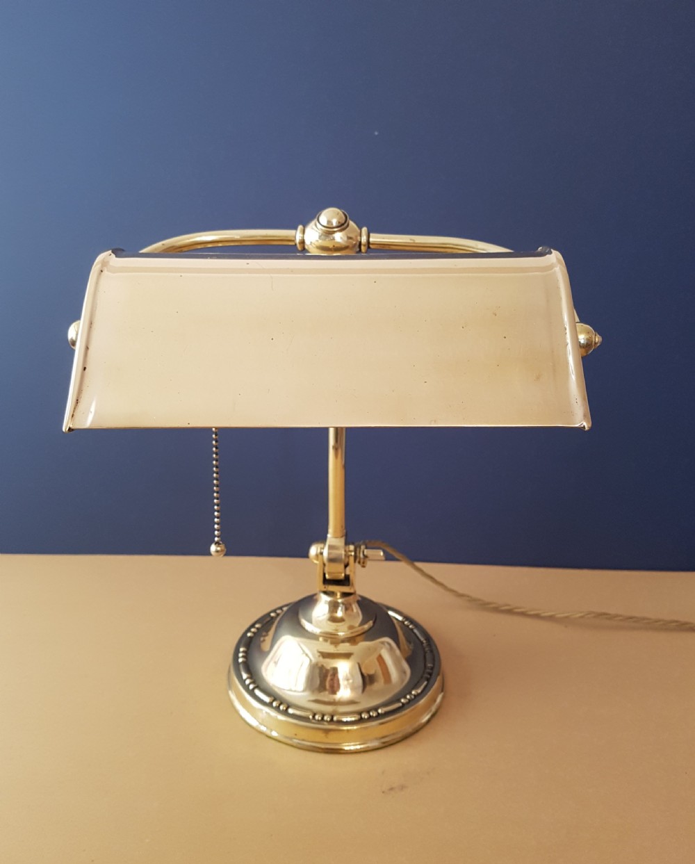 c1920 Polished Brass Bankers Lamp with Original Pull Switch View XI