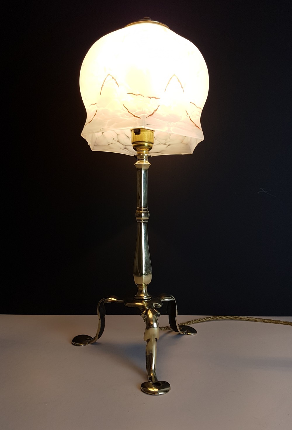 c1910 Brass Pullman Lamp with Red Piped Marble Ceramic Shade View VII