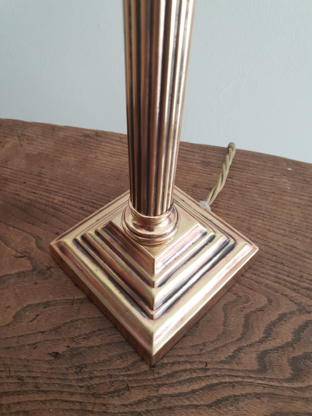 Small Brass c1910 Corinthian Column Table Lamp; Rewired & PAT Tested View VI