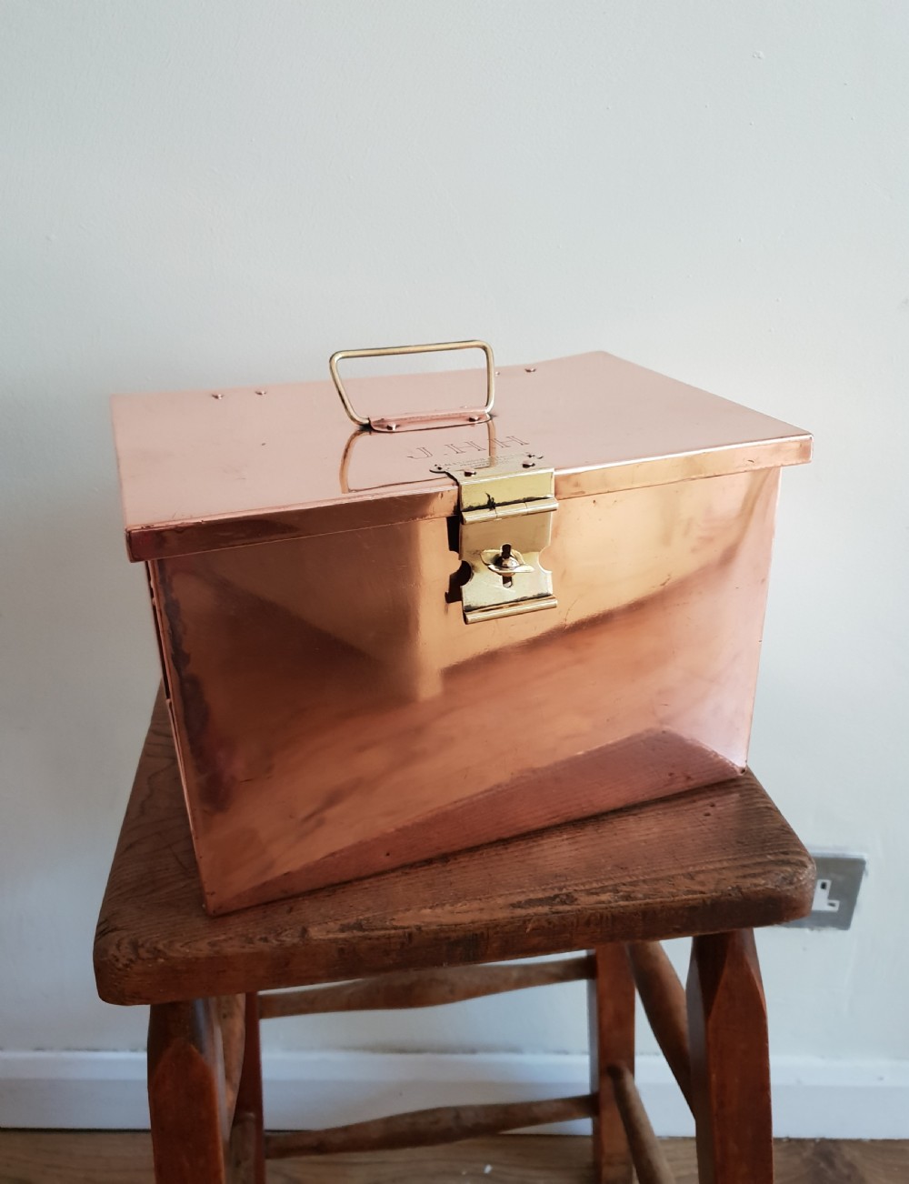 c1880 Copper Carriage Warmer Clasped Box, Alexander & Fowler Liverpool  View IV
