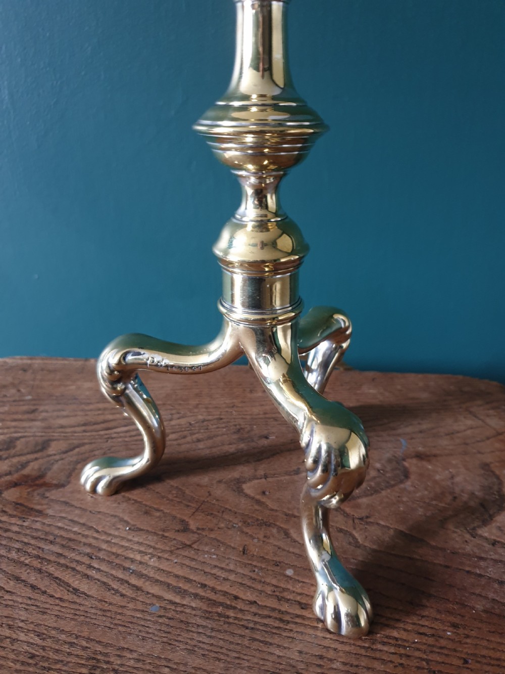 High Quality Victorian Cast Brass Pullman Table Lamp with Registration Mark, Rewired and PAT tested  View VIII