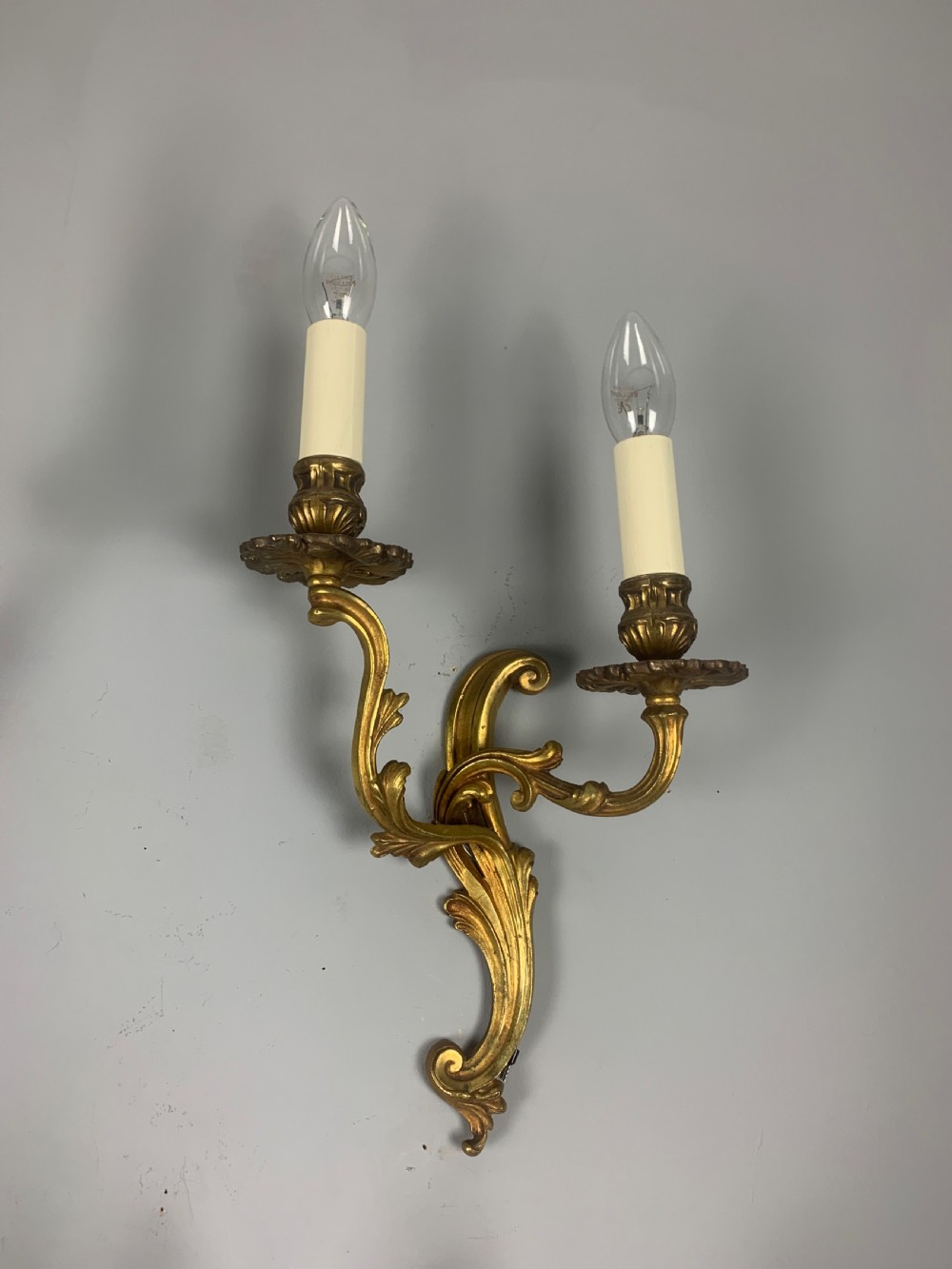 Set of 4 French Gilded Twin Arm Antique Wall Lights View VIII