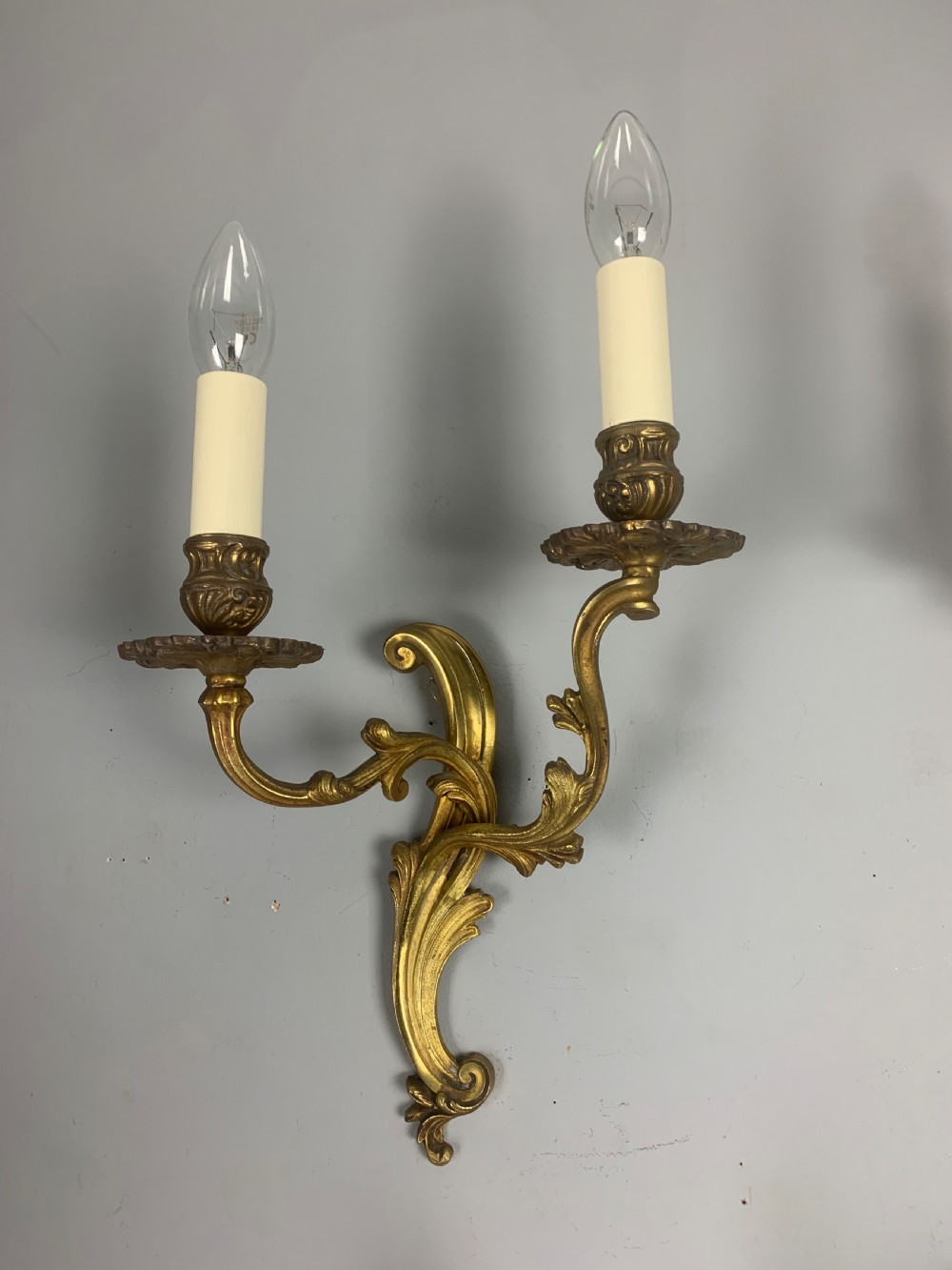 Set of 4 French Gilded Twin Arm Antique Wall Lights View IX