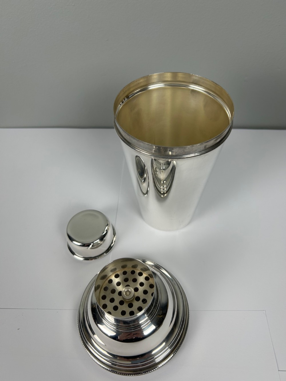 James Dixon Art Deco 1 Pint Silver Plated Cocktail Shaker with Lemon Squeezer View V