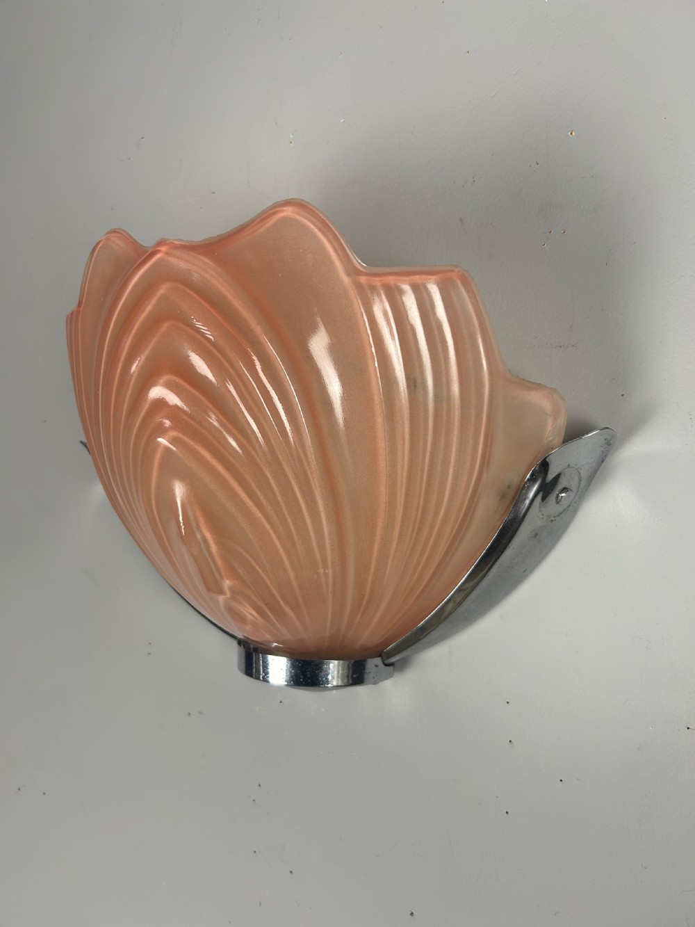 Single Peach Art Deco Clams Shell Wall Light  View V