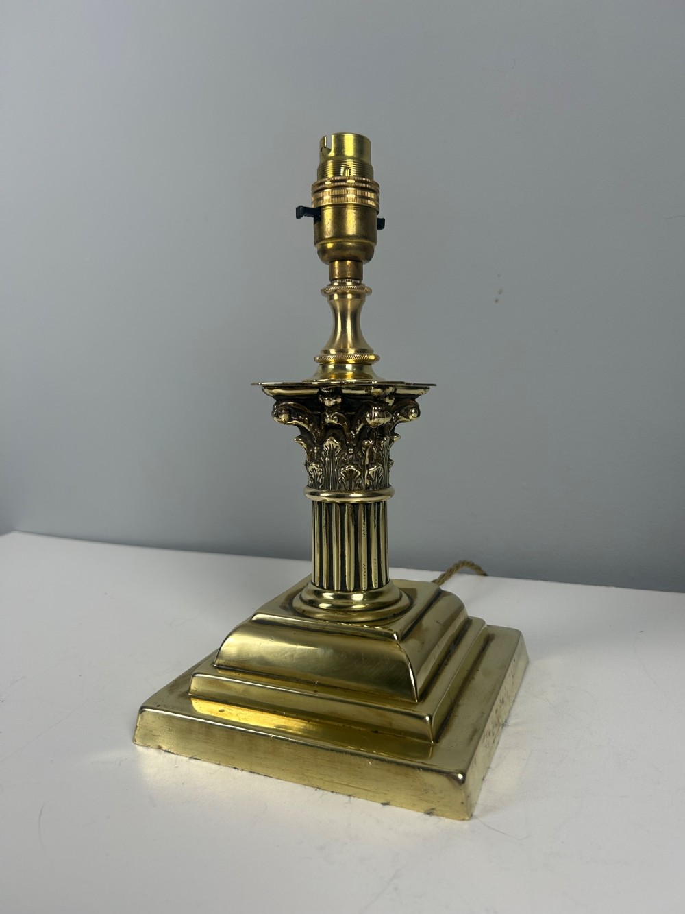 Stubby Victorian Brass Corinthian Column Table Lamp View V