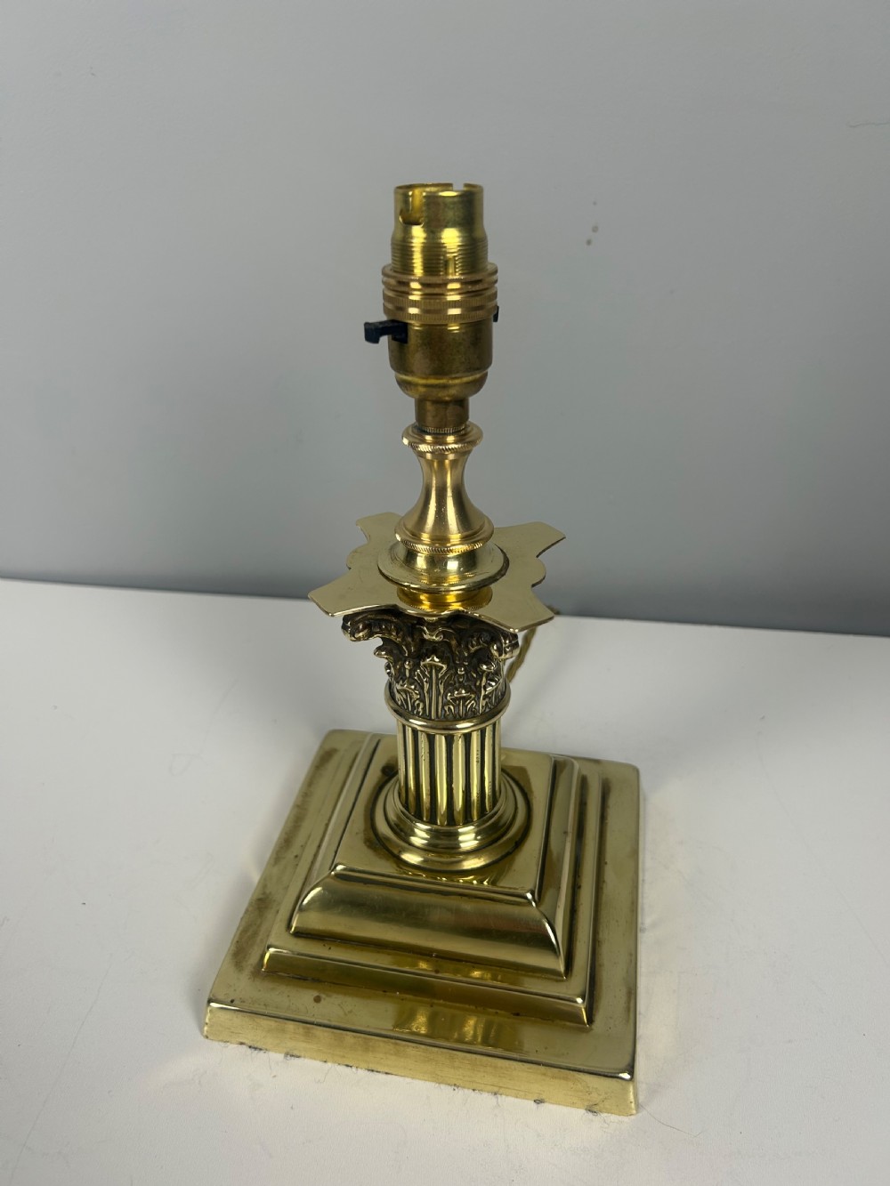 Stubby Victorian Brass Corinthian Column Table Lamp View VII