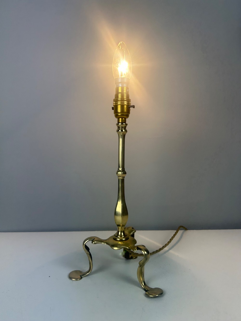 Brass Pullman Table Lamp, Rewired And Pat Tested View II