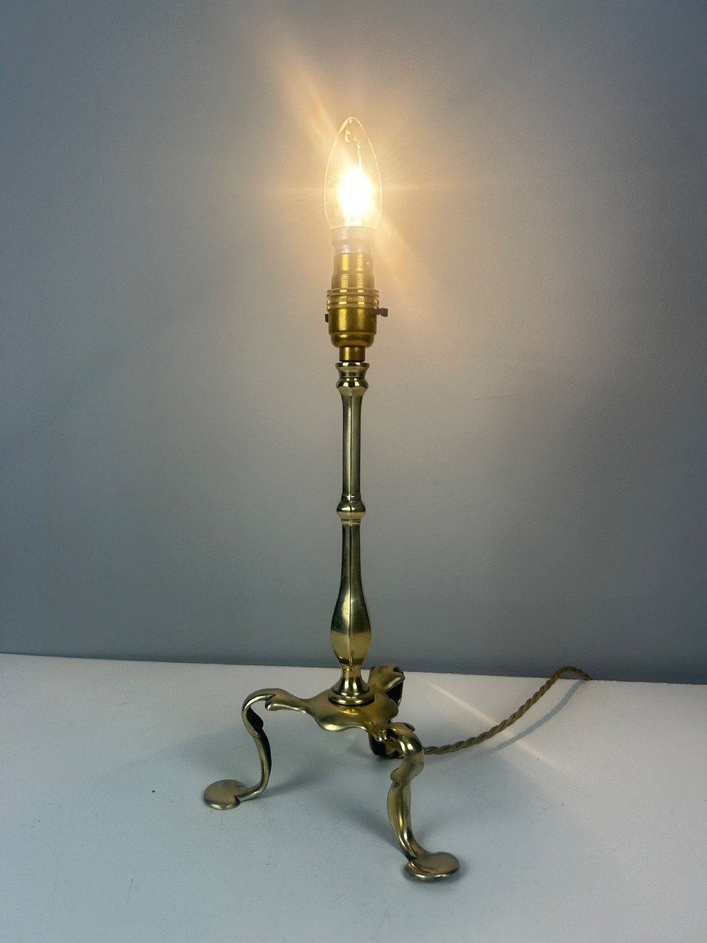 Brass Pullman Table Lamp, Rewired And Pat Tested View IV