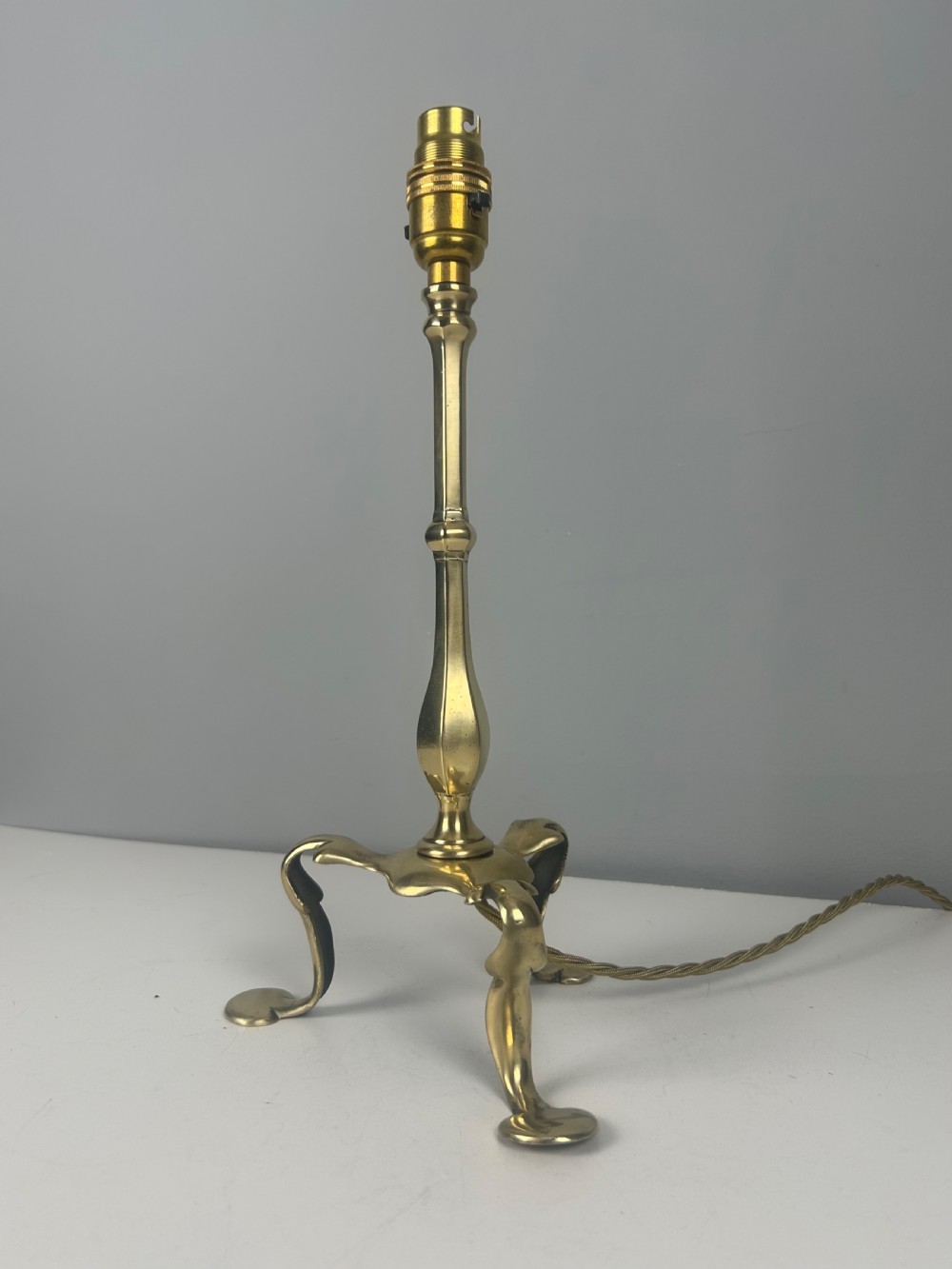 Brass Pullman Table Lamp, Rewired And Pat Tested View VII