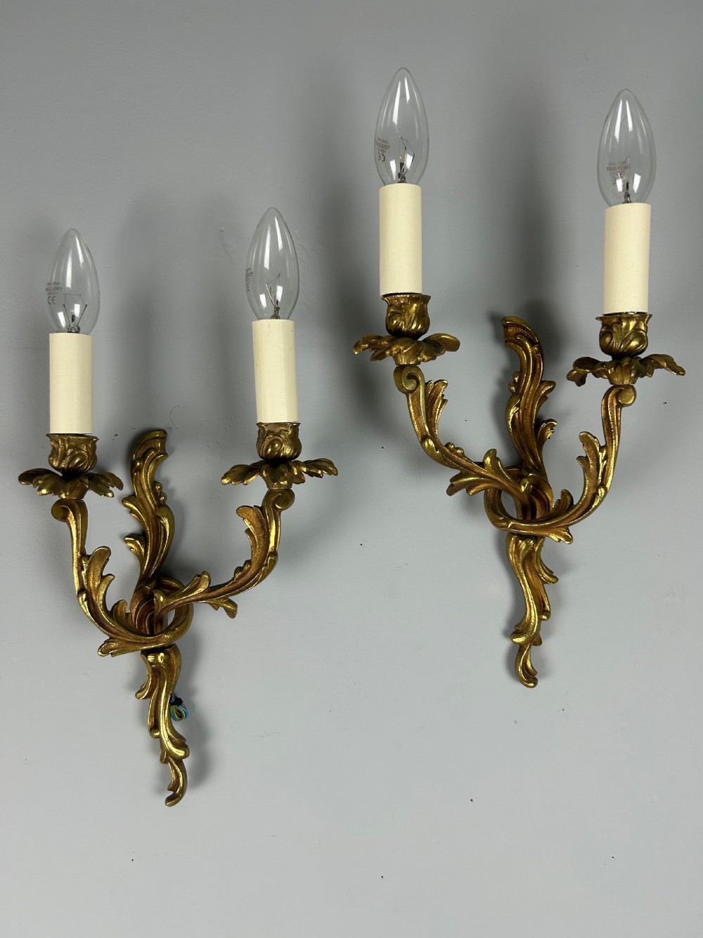 French Pair Of Gilded Bronze Antique Wall Lights View VII
