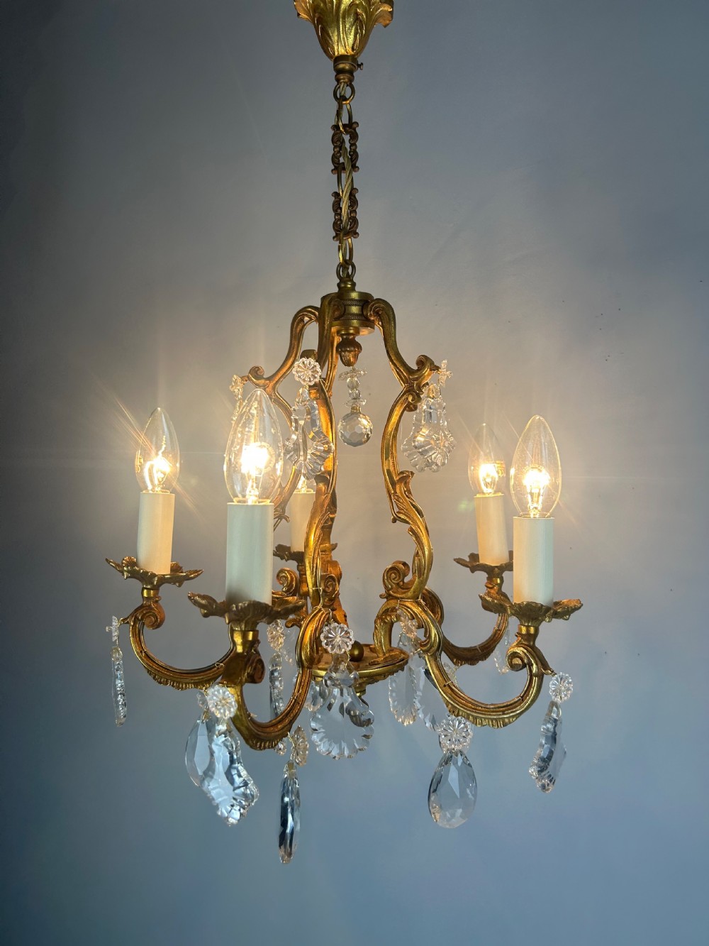 French Gilded & Crystal 5 Light Chandelier View VII