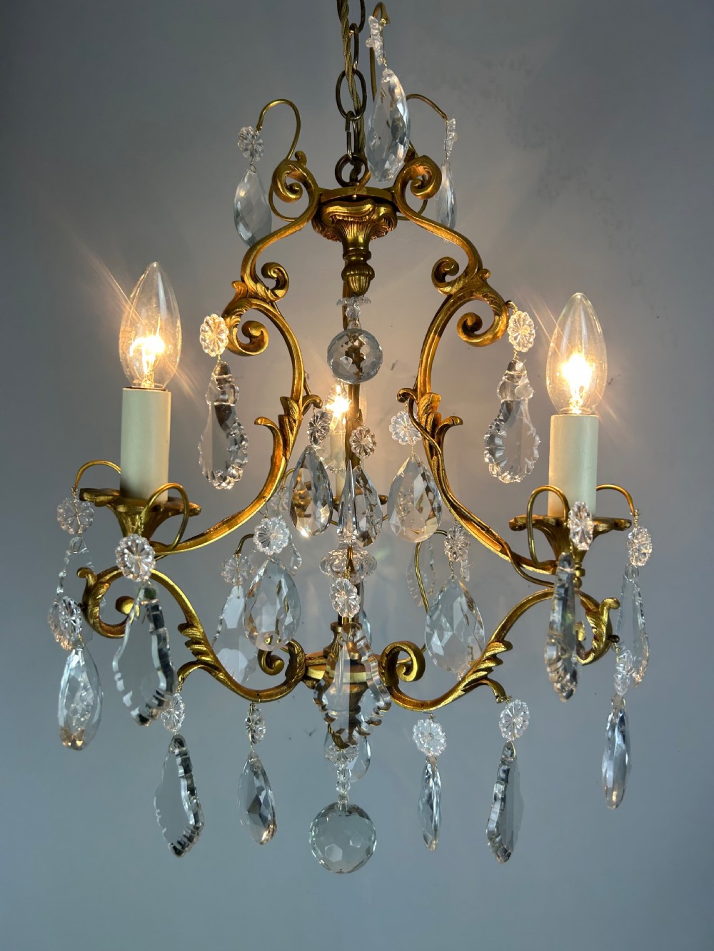 French Gilded & Crystal 3 Light Chandelier View VIII